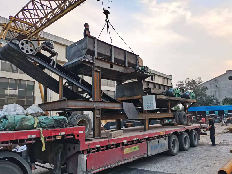 洗砂泥石分離機(jī)廠家發(fā)貨現(xiàn)場(chǎng)